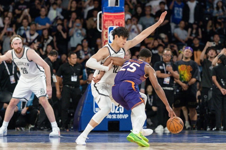 Fbs, 首秀 Fbs, 首秀